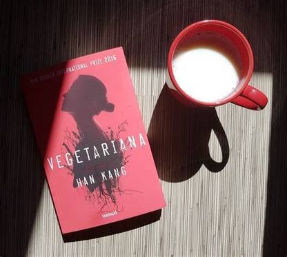 The Vegetarian  (Paperback, Han Kang)